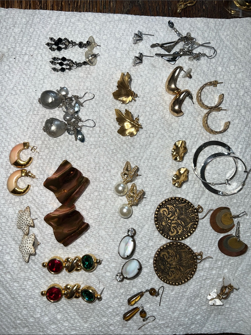 Lot Designer pierced earrings Trifari Pierre Cardin RLM Soho unmarked